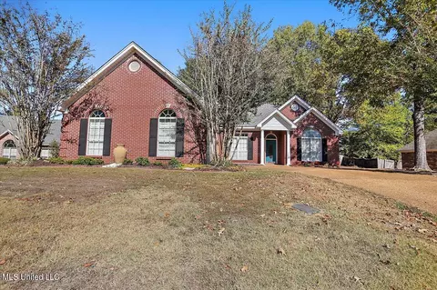 412 Huntington Dr, Byram, MS 39272