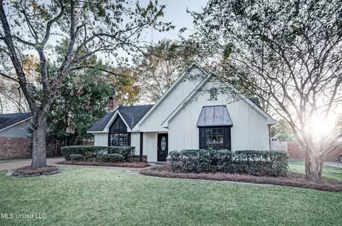 514 Olympic Dr, Flowood, MS 39232