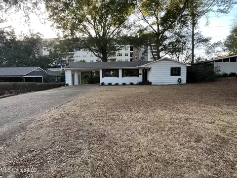 3957 Berkley Dr, Jackson, MS 39211 photo 2