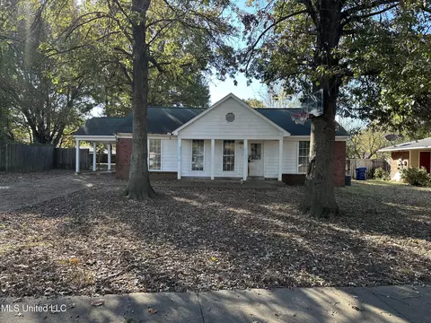 3635 Heathcliff Dr, Horn Lake, MS 38637