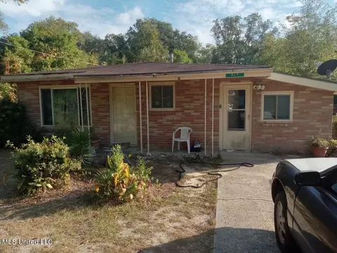 619 24th St, Gulfport, MS 39501