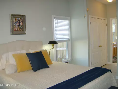 8247 E Laurel Hl, Olive Branch, MS 38654 photo 14