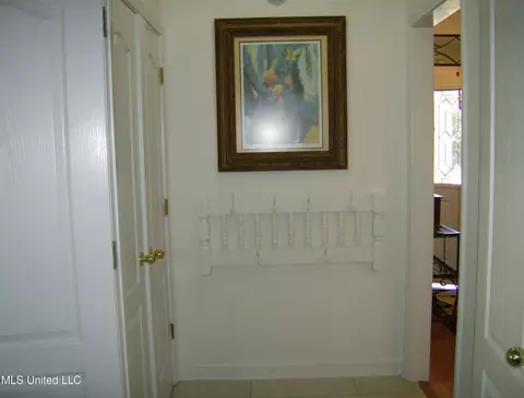 8247 E Laurel Hl, Olive Branch, MS 38654 photo 19