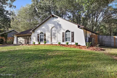 6165 Mossline Dr, Jackson, MS 39211 photo 2