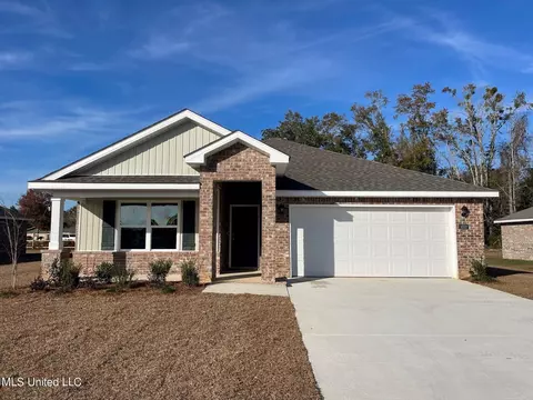1052 Enclave Cir, Long Beach, MS 39560