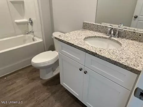 Bath - 1033 Enclave Cir, Long Beach, MS 39560 photo 5 of 6