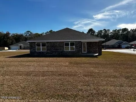 Exterior - 1033 Enclave Cir, Long Beach, MS 39560 photo 4 of 4