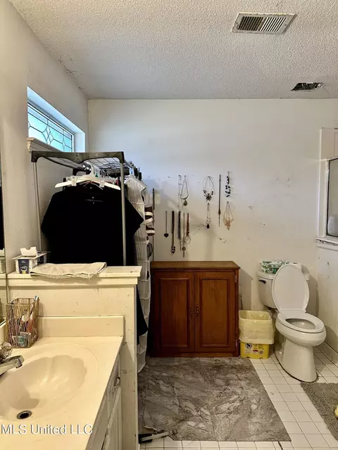 9348 Huron Dr, Olive Branch, MS 38654 photo 12