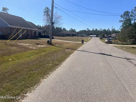 21507 W Edgewood Dr, Saucier, MS 39574 photo 29