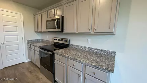 1056 Enclave Cir, Long Beach, MS 39560 photo 8