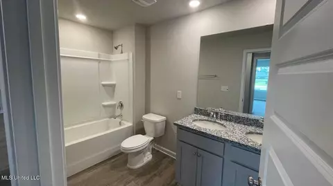 1056 Enclave Cir, Long Beach, MS 39560 photo 15