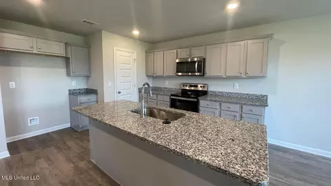 1056 Enclave Cir, Long Beach, MS 39560 photo 5