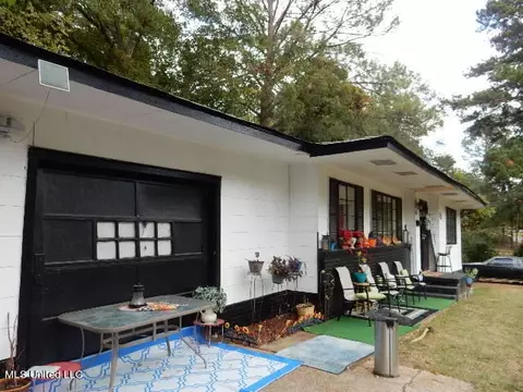 1016 Stuart St, Jackson, MS 39204