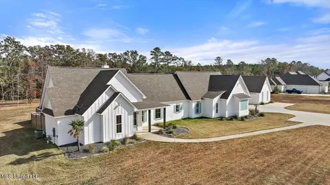 776 Cotton Creek Trl, Brandon, MS 39047