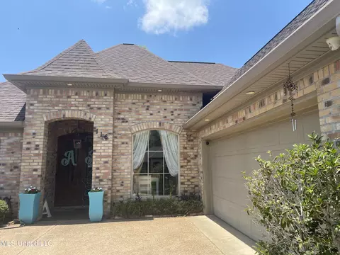 116 Belle Chasse Dr, Jackson, MS 39212
