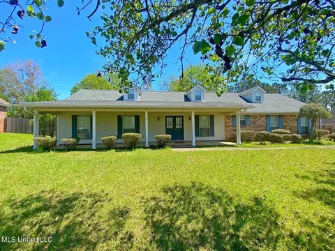 408 Chenoa Ave, Carthage, MS 39051