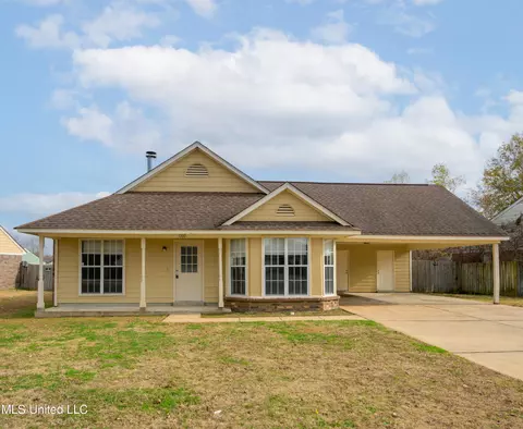 7200 Dunbarton Dr, Horn Lake, MS 38637