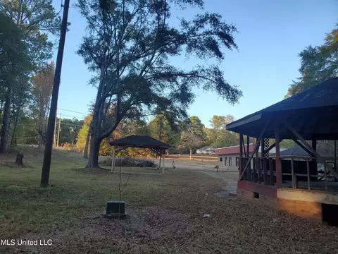 207 Lake Castle Rd, Ridgeland, MS 39157 photo 9