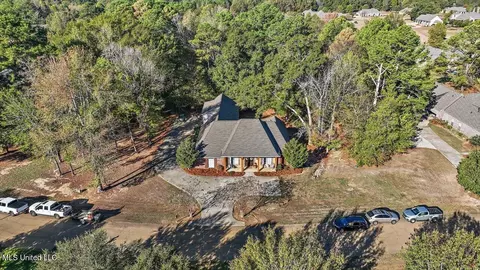 Exterior - 216 Allen Dr, Brandon, MS 39047 photo 13 of 15