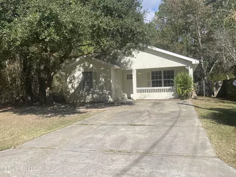 6074 W Ridley St, Bay Saint Louis, MS 39520