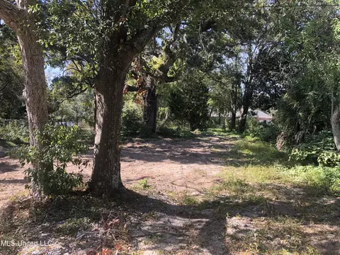 1003 22nd St, Pascagoula, MS 39581
