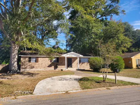 11386 Fenton Dr, Biloxi, MS 39530