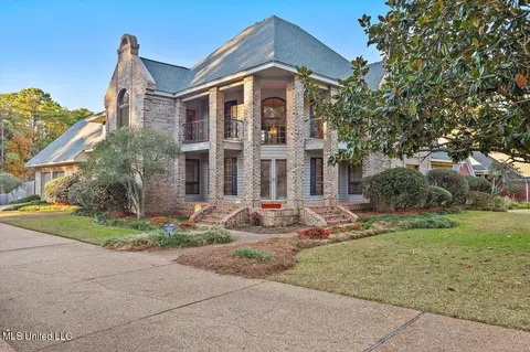 210 Stonington Dr, Brandon, MS 39047