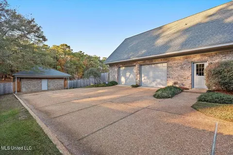 210 Stonington Dr, Brandon, MS 39047 photo 8