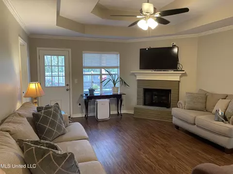 734 Tatum Dr, Florence, MS 39073 photo 5