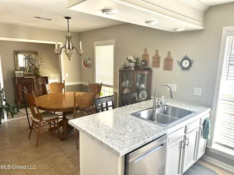 734 Tatum Dr, Florence, MS 39073 photo 14