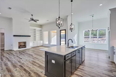 102 Landry Dr, Brandon, MS 39047 photo 9
