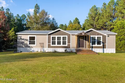 2192 Mount Pleasant Rd, Lucedale, MS 39452