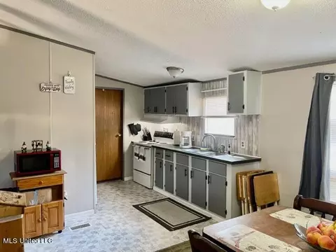 1230 Harmon Rd, Senatobia, MS 38668 photo 13