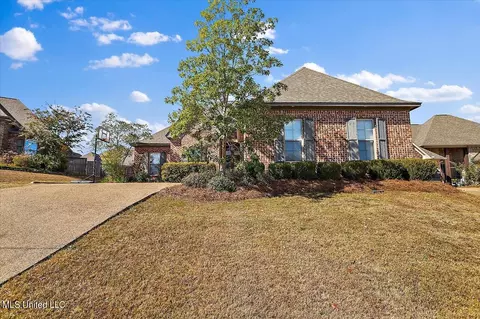 220 Emerald Cir, Brandon, MS 39047 photo 2