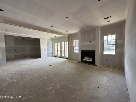 Living - 24 Waterstone Pl, Jackson, MS 39211 photo 1 of 1