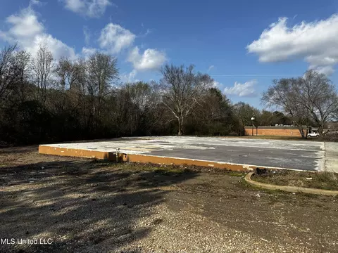 5451 Robinson Rd, Jackson, MS 39204 photo 4