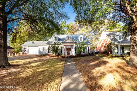 136 Hawkridge Dr, Madison, MS 39110