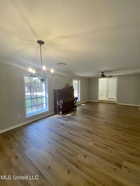 204 Azalea Dr, Forest, MS 39074 photo 12