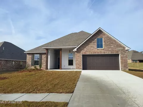 10321 Caroline Dr, Gulfport, MS 39503