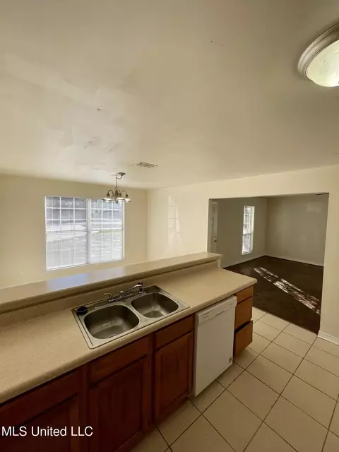 3301 53rd Ave, Gulfport, MS 39501 photo 4