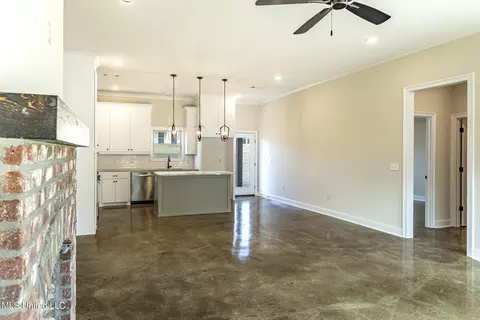 930 Riverside Ln, Pearl, MS 39208 photo 3
