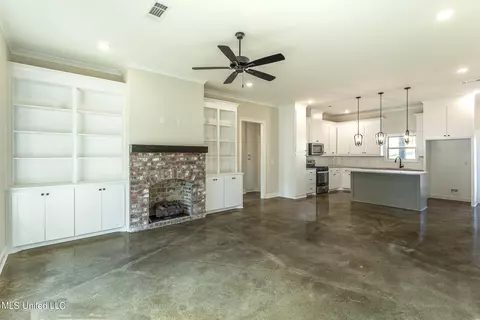 930 Riverside Ln, Pearl, MS 39208 photo 2