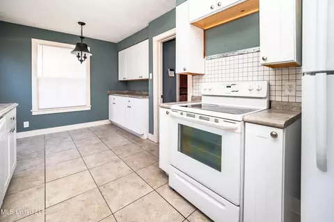 825 Colonial Cir, Jackson, MS 39211 photo 10