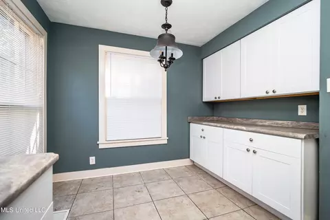 825 Colonial Cir, Jackson, MS 39211 photo 11