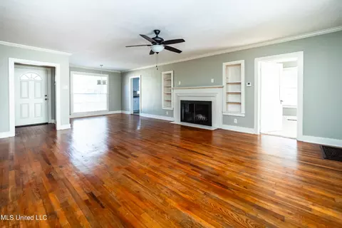 825 Colonial Cir, Jackson, MS 39211 photo 6