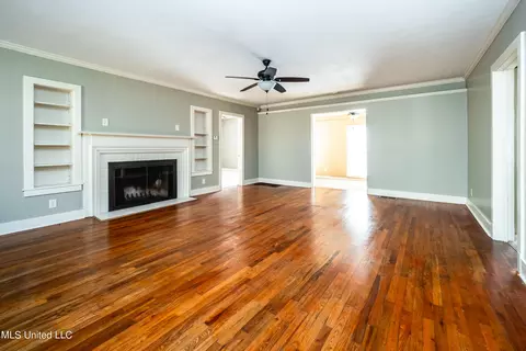 825 Colonial Cir, Jackson, MS 39211 photo 4