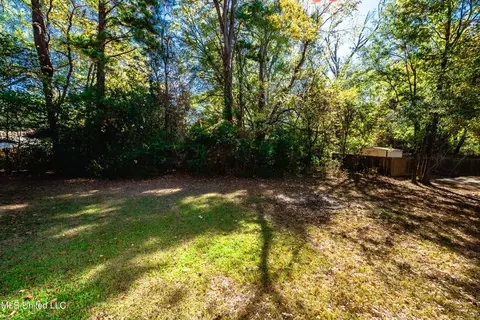 825 Colonial Cir, Jackson, MS 39211 photo 26