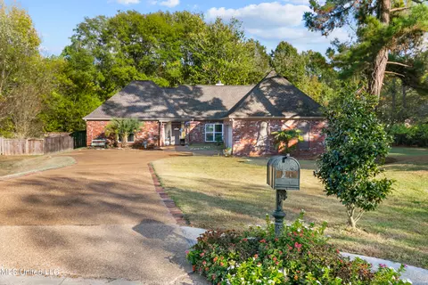 128 Greenridge Dr, Madison, MS 39110 photo 2