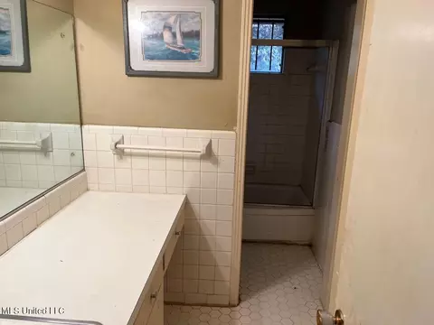 1110 Shalimar Dr, Jackson, MS 39204 photo 5