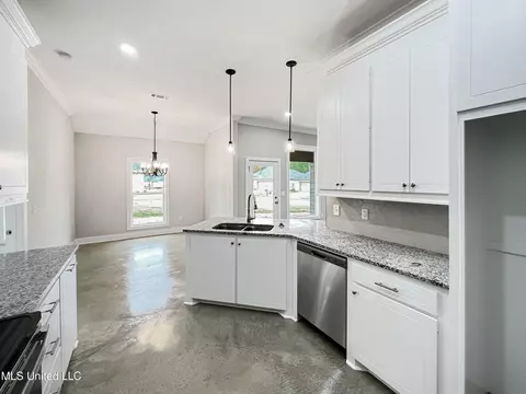 129 Shelby Mae Cir, Brandon, MS 39042 photo 6